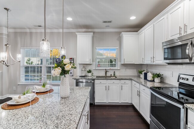 Building Photo - 2902 Framer Ln