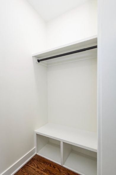 Building Photo - 1613 N 33rd St