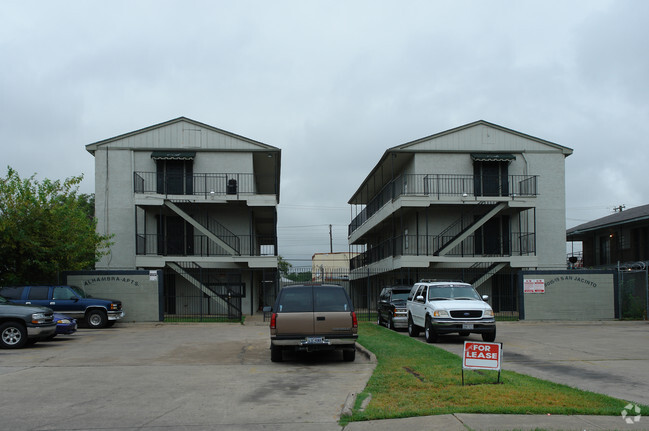 Building Photo - Alhambra Apartments