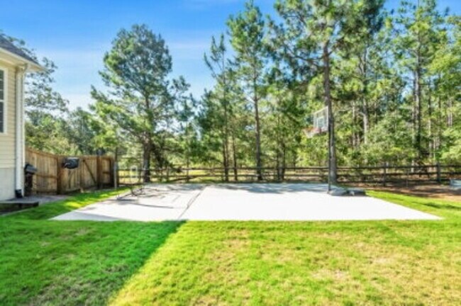 Building Photo - 190 Diamondhead Dr S