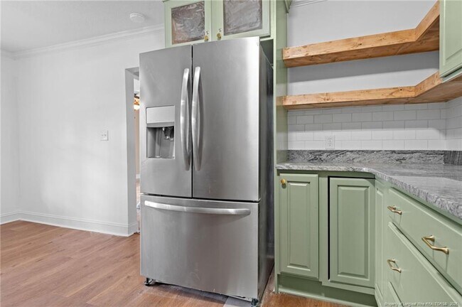 Building Photo - 4452 Oakmont Cir