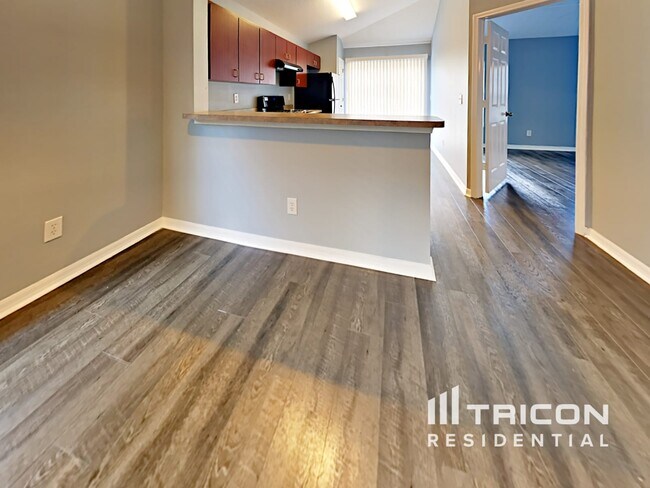 Building Photo - 7520 Oxford Garden Cir