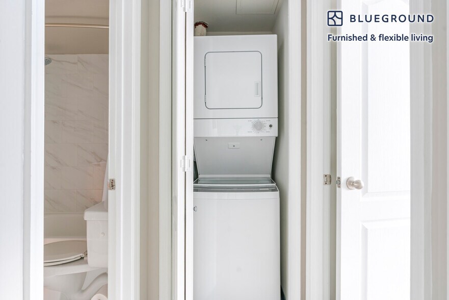 Building Photo - 2140 L St NW