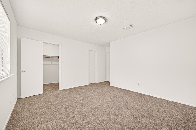 Building Photo - 7107 Gettysburg Dr