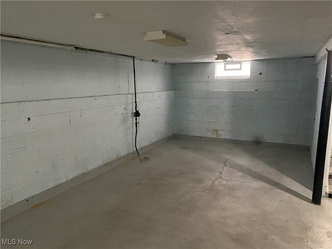 Building Photo - 16312 Corkhill Rd