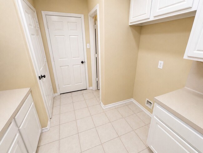 Building Photo - 134 N Camellia Grove Cir