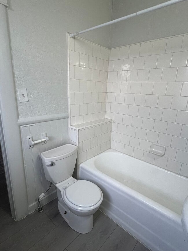 Building Photo - 330-332 Stewart Street