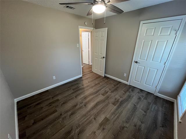 Building Photo - 525 Oxford Park