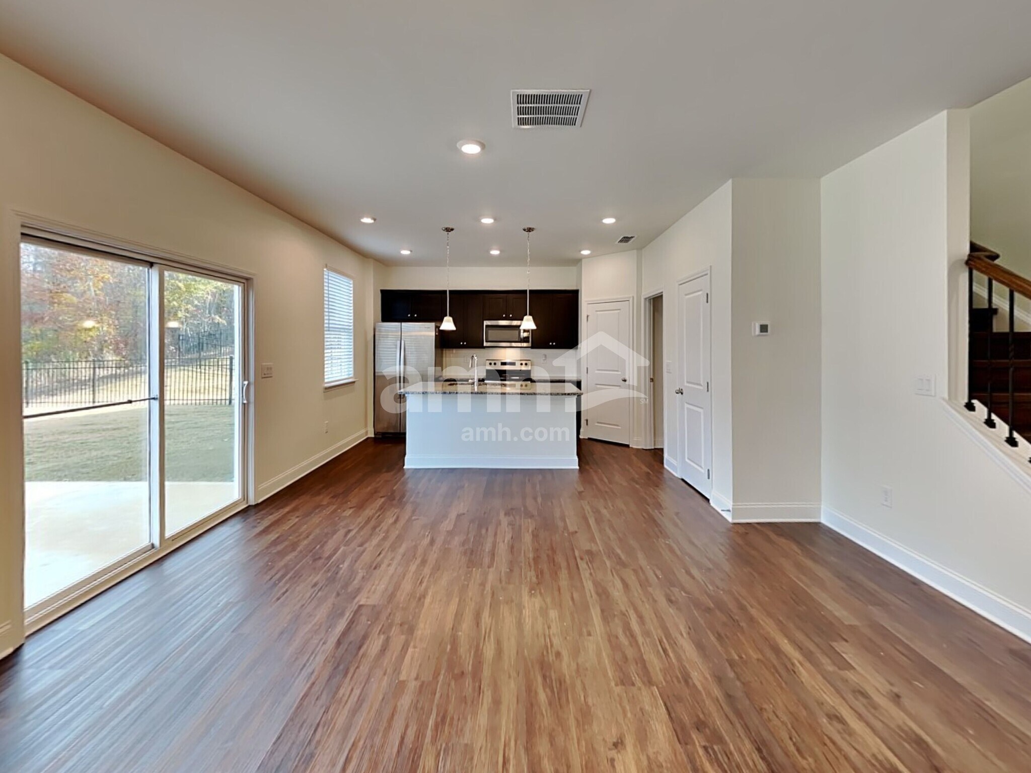 Building Photo - 601 Smt Vw Ln