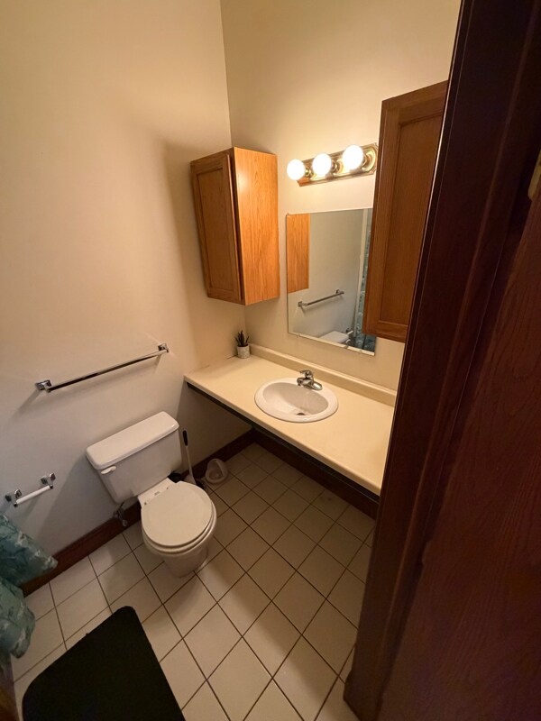 Building Photo - 402 W Dayton St