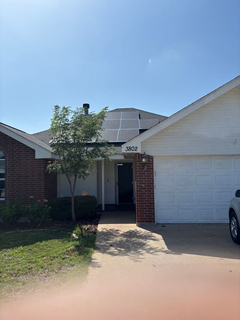 Building Photo - 3802 Notre Dame Cir
