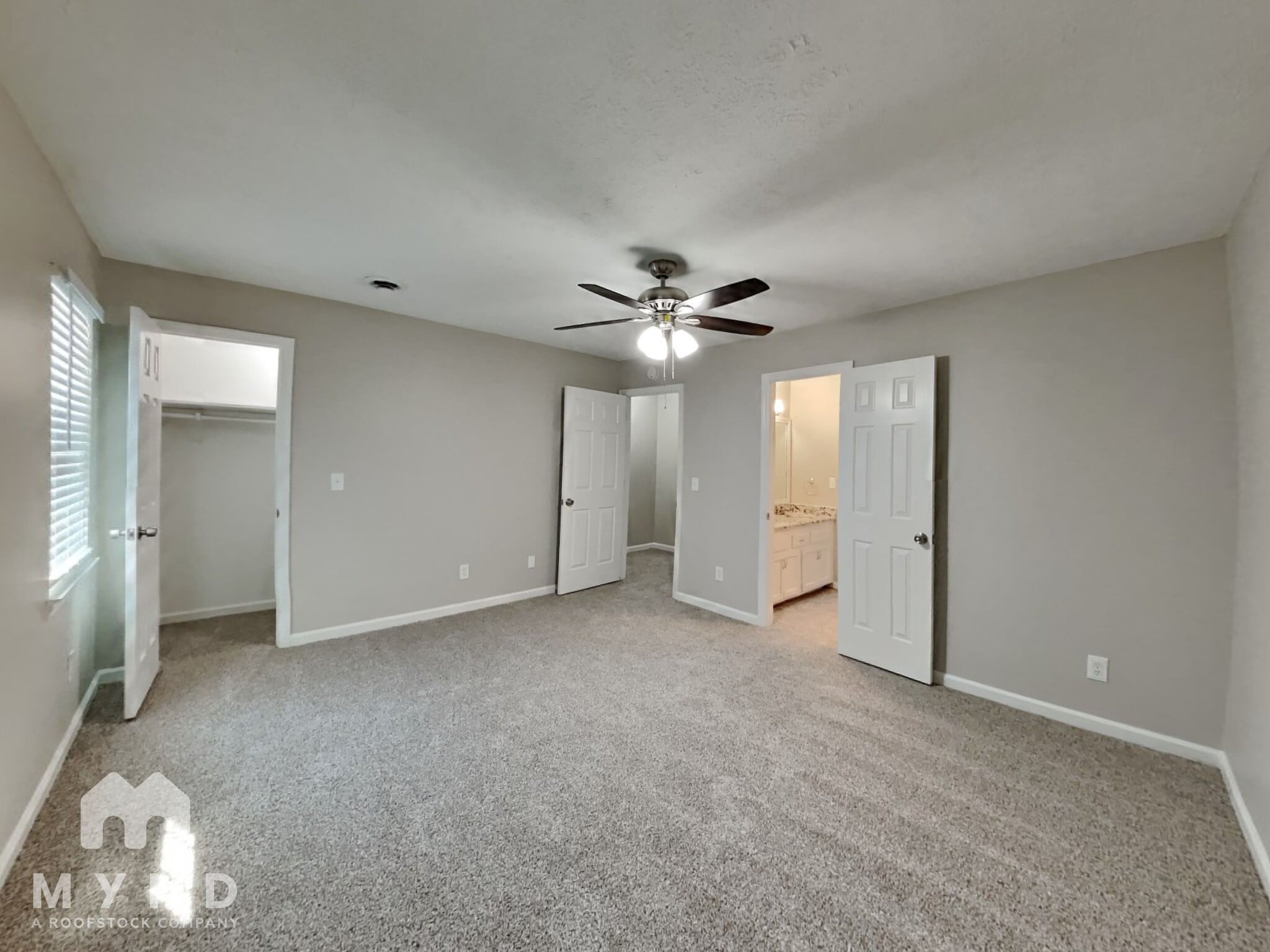 Building Photo - 461 Claircrest Dr