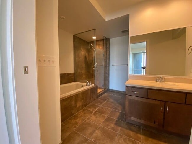 Building Photo - $2,575 | 1 Bedroom, 2 Bathroom Condo | Pet Friendly* | Available for Immediate move-in!