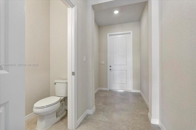 Building Photo - 2108 Appleton Cir N