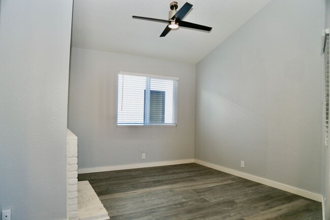 Building Photo - SO close to the beach and PCH - 3 Bedrooms...