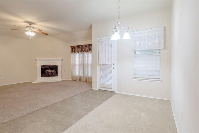 Building Photo - 1113 Chambers Ln
