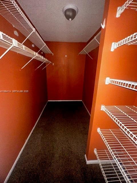 Building Photo - 4160 Inverrary Dr