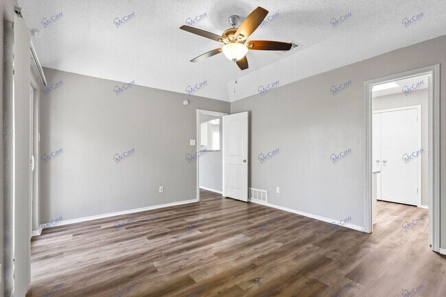 Building Photo - 10306 Stoney Bridge Rd