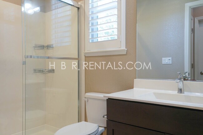 Building Photo - River Islands Living: Modern 4-Bedroom Hom...