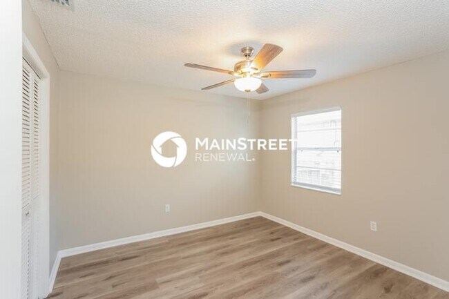 Building Photo - 3 Bedroom Pet-Friendly Home in LAKELAND, FL with Main Street Renewal