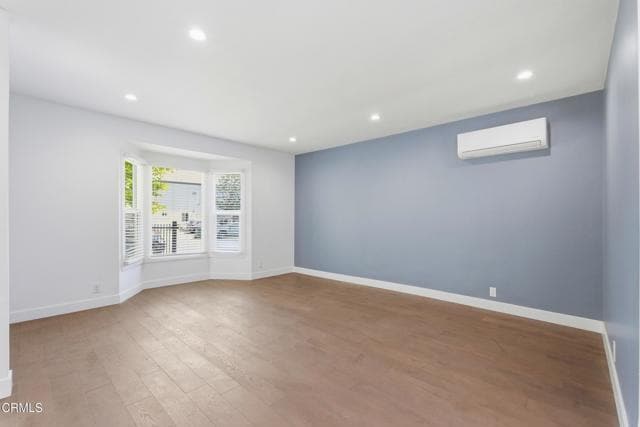 Building Photo - 250 S Ave 55