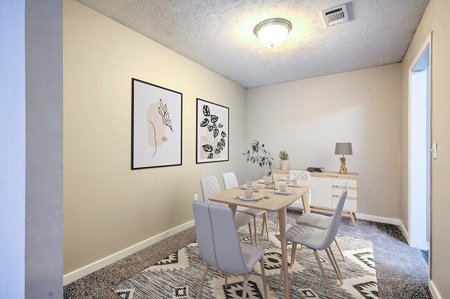 Dining Area - Cambridge Apartments