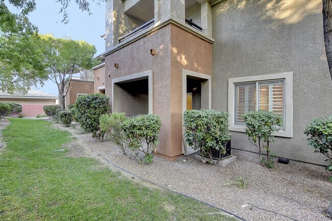 Building Photo - 716 Peachy Canyon Cir