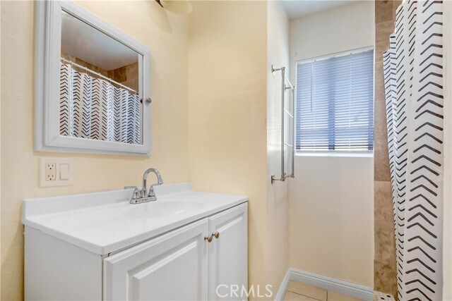 Building Photo - 3008 N Arrowhead Ave
