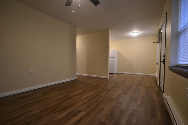 Building Photo - Longton Apartments