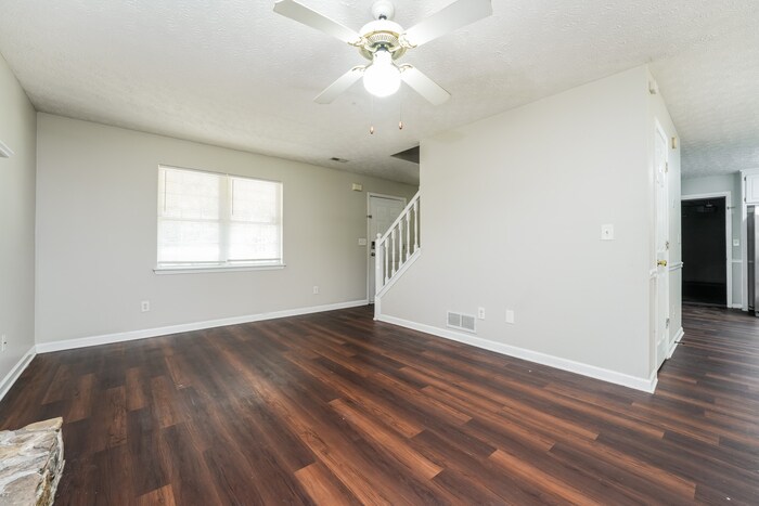 Building Photo - 818 Burton Ridge Dr