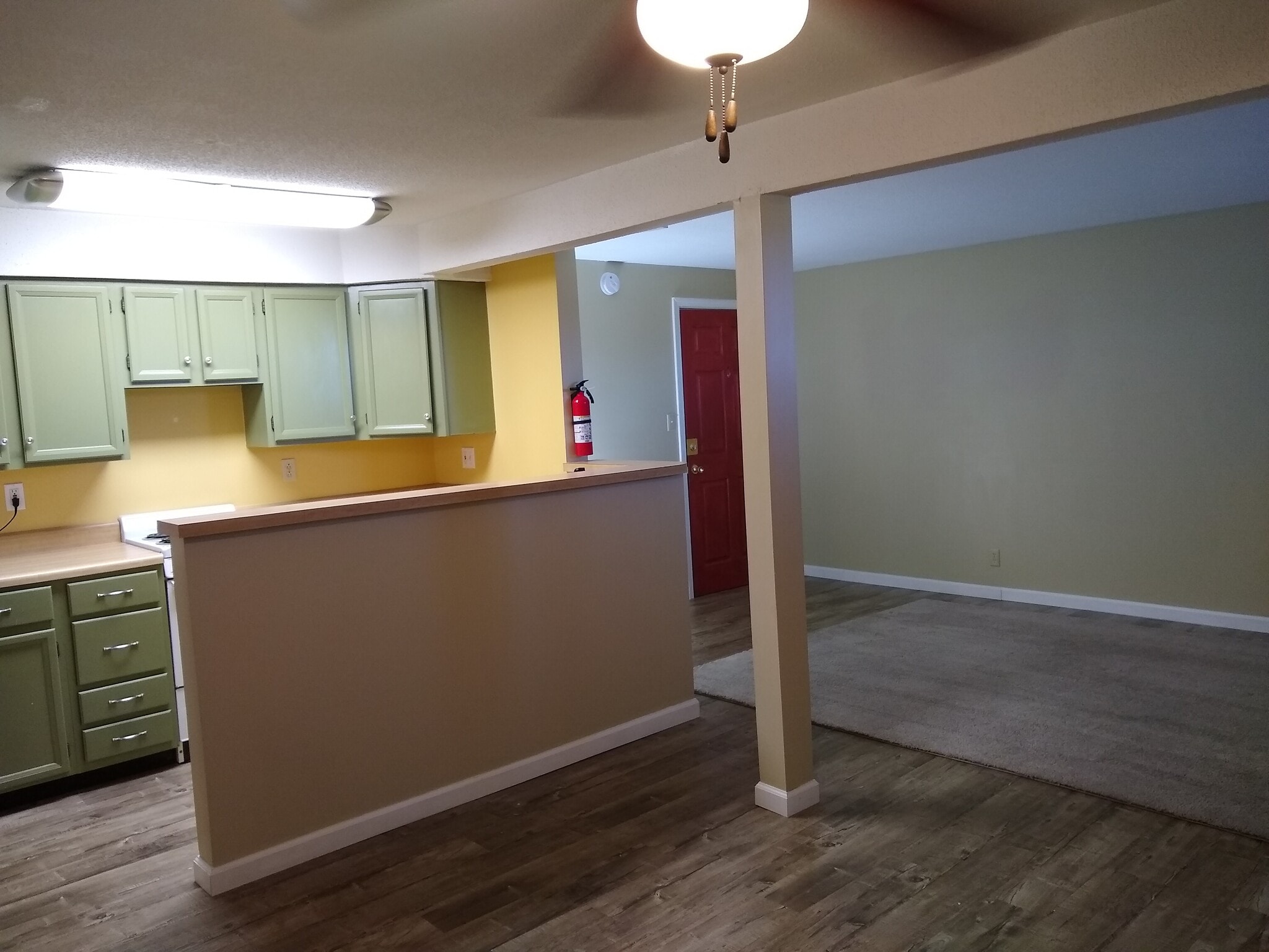 Building Photo - 432 Southampton Dr