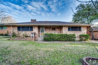 Building Photo - 3511 Burlingdell Ave