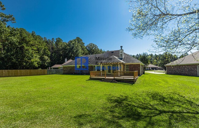 Building Photo - 3 Bed/2 Bath Home in Pearl