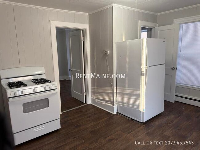 Building Photo - 36 Sanford St