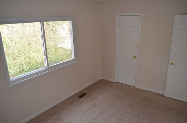 Building Photo - 3690 Arthur Ave