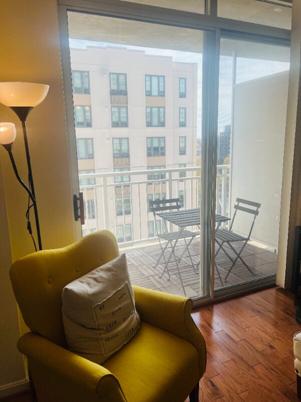 Building Photo - 930 Wayne Ave