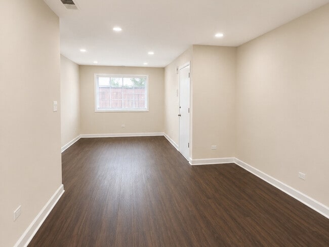 Building Photo - 228 E Rimini Ct