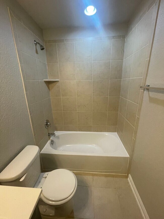 Building Photo - 22427 Carriage Bush