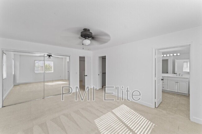 Building Photo - 24619 Montevista Cir