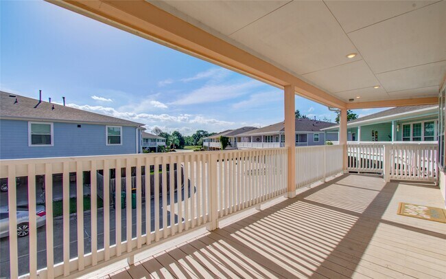 Building Photo - 1705 Bayway Dr