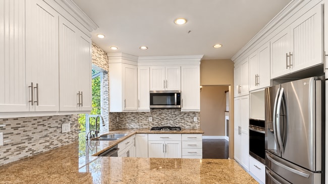 Building Photo - 3878 Loch Lomand Way