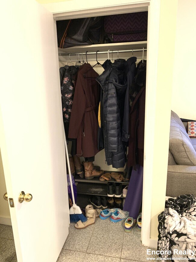 Building Photo - 145 Endicott St