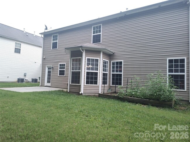 Building Photo - 16121 Long Talon Way