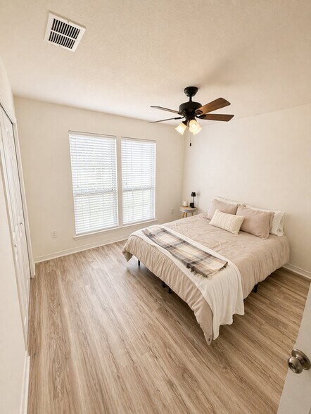 Building Photo - 8181 Sierra St