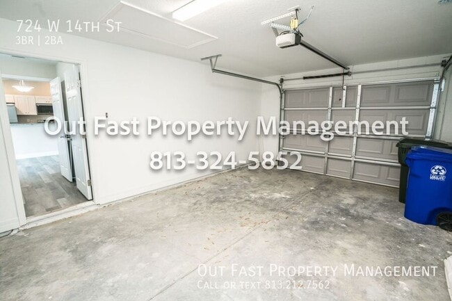 Building Photo - 724 W 14th St