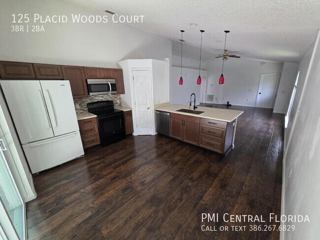 Building Photo - 125 Placid Woods Ct