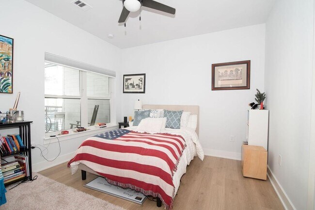 Building Photo - 3101 Govalle Ave