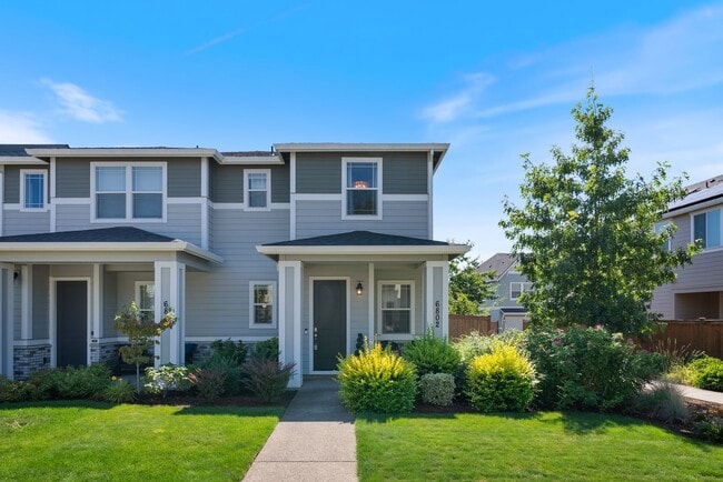 Building Photo - Beautiful 3-Bed, 3-Bath Home in Reeds Cros...