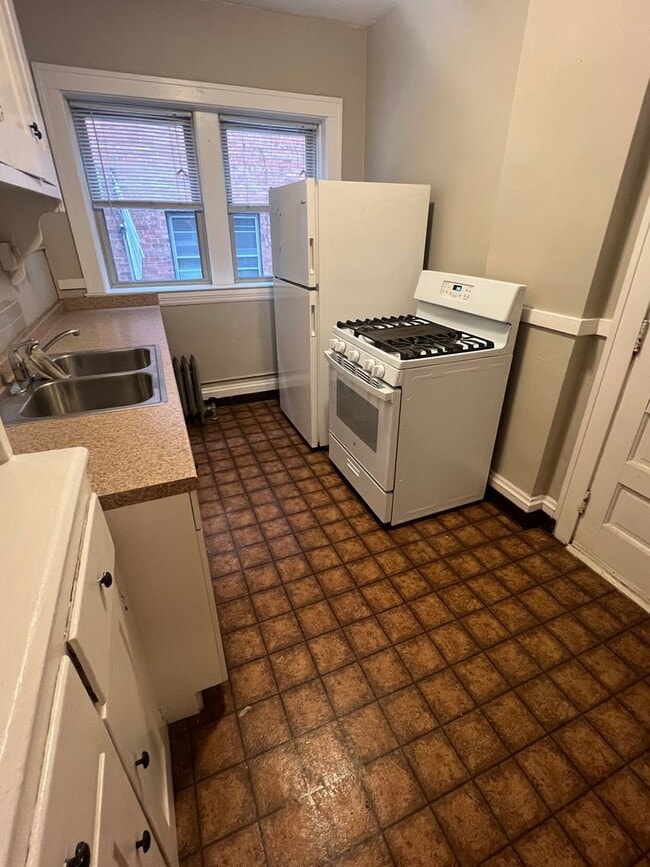 Building Photo - Sterling