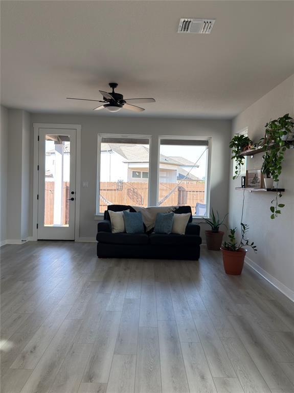 Building Photo - 109 High Vly Dr